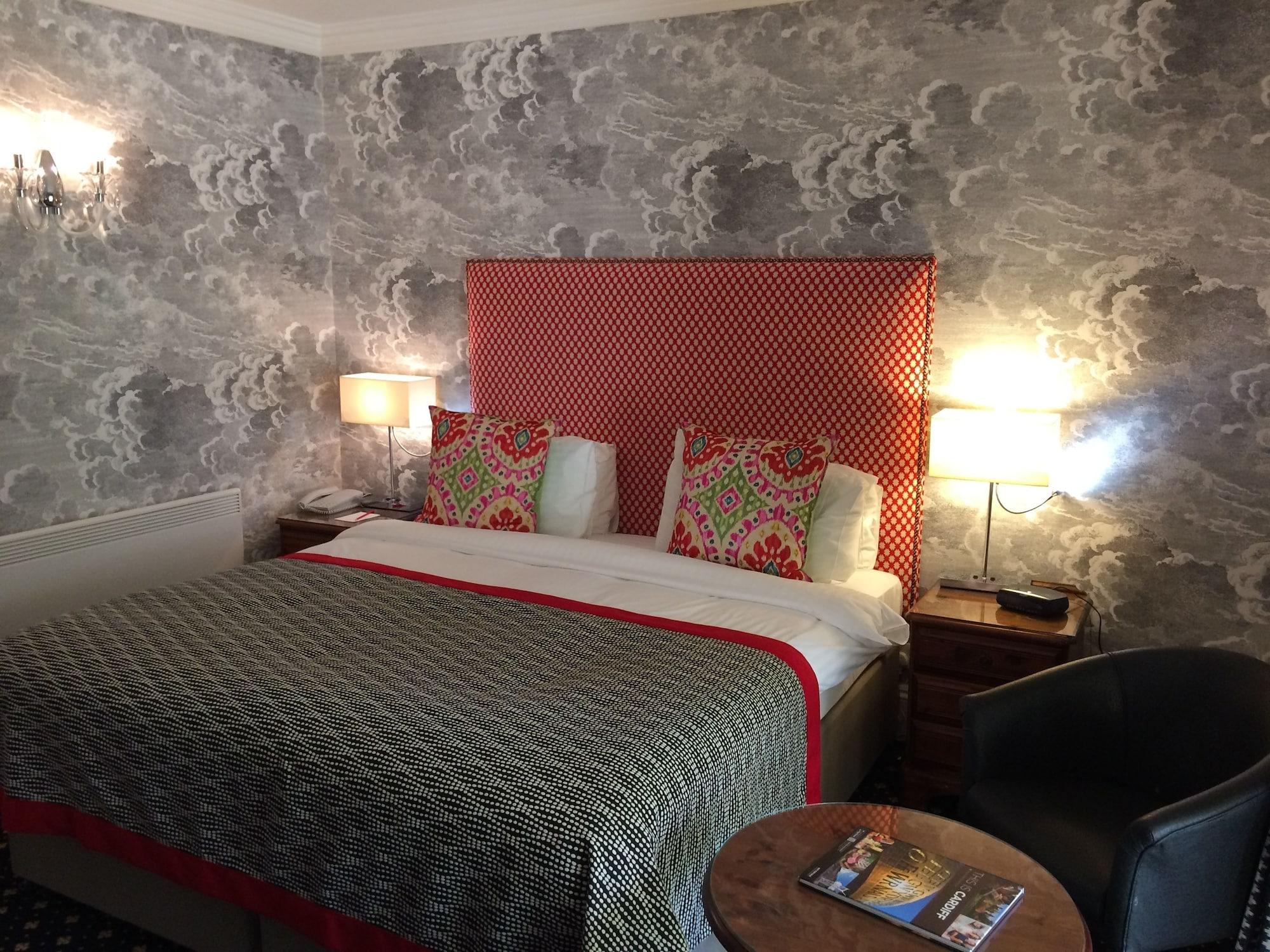 New House Country Hotel Кардиф Екстериор снимка