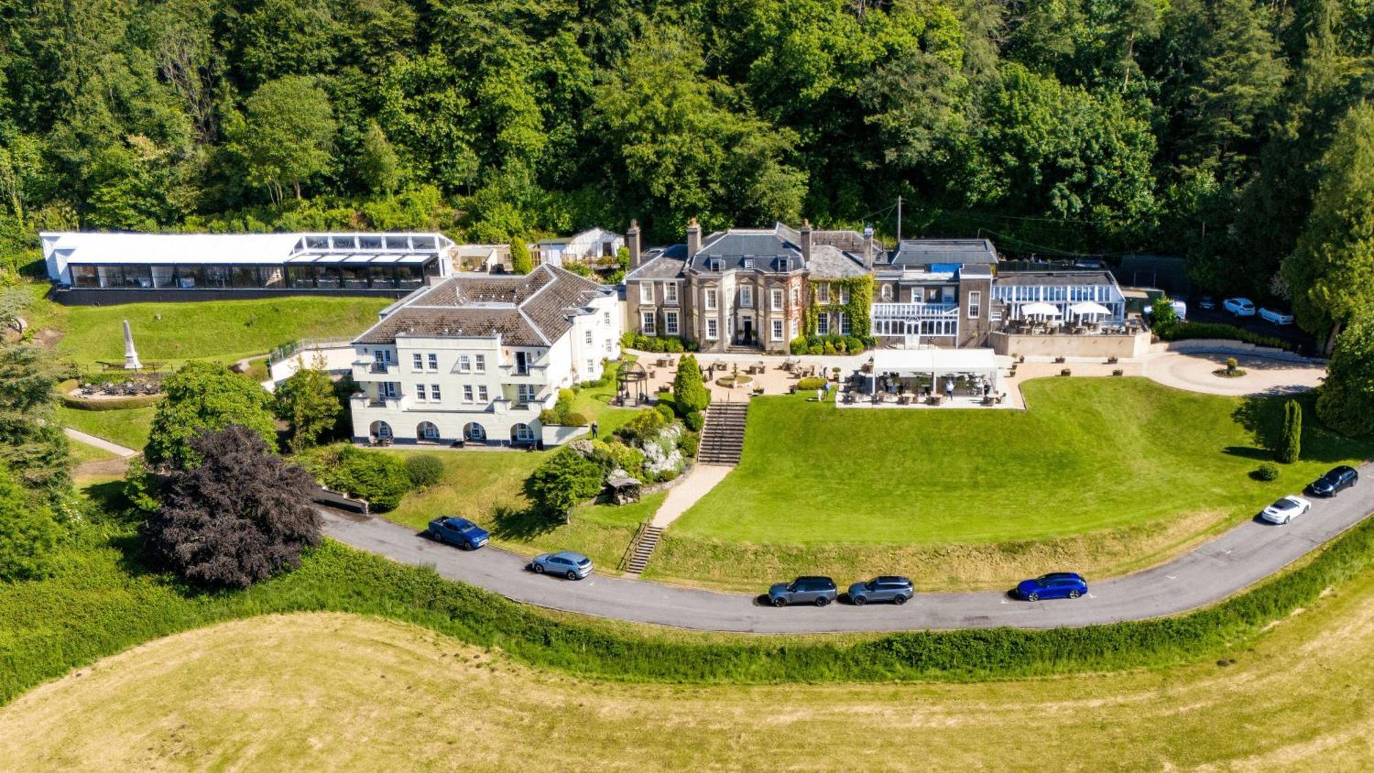 New House Country Hotel Кардиф Екстериор снимка