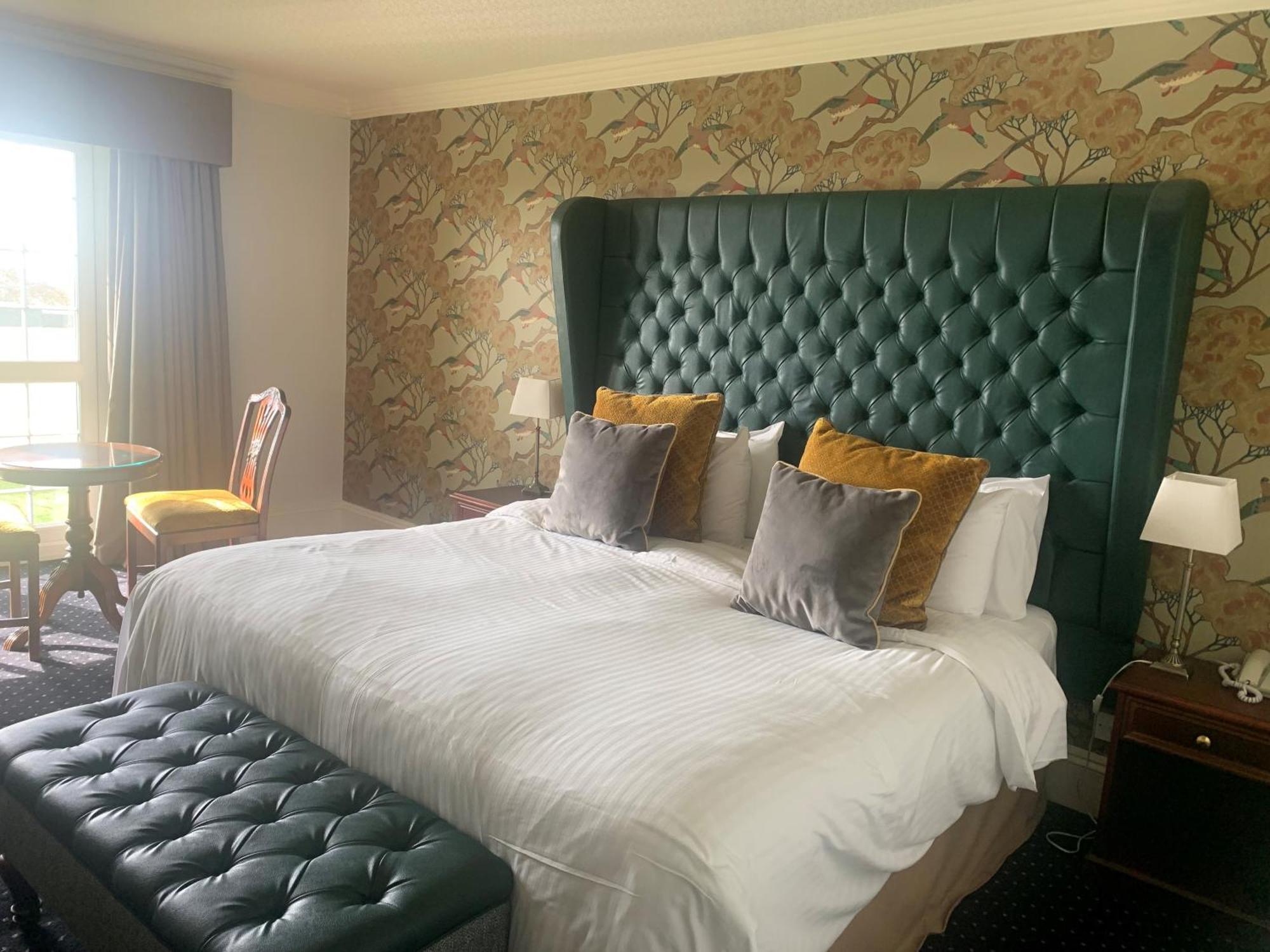 New House Country Hotel Кардиф Екстериор снимка
