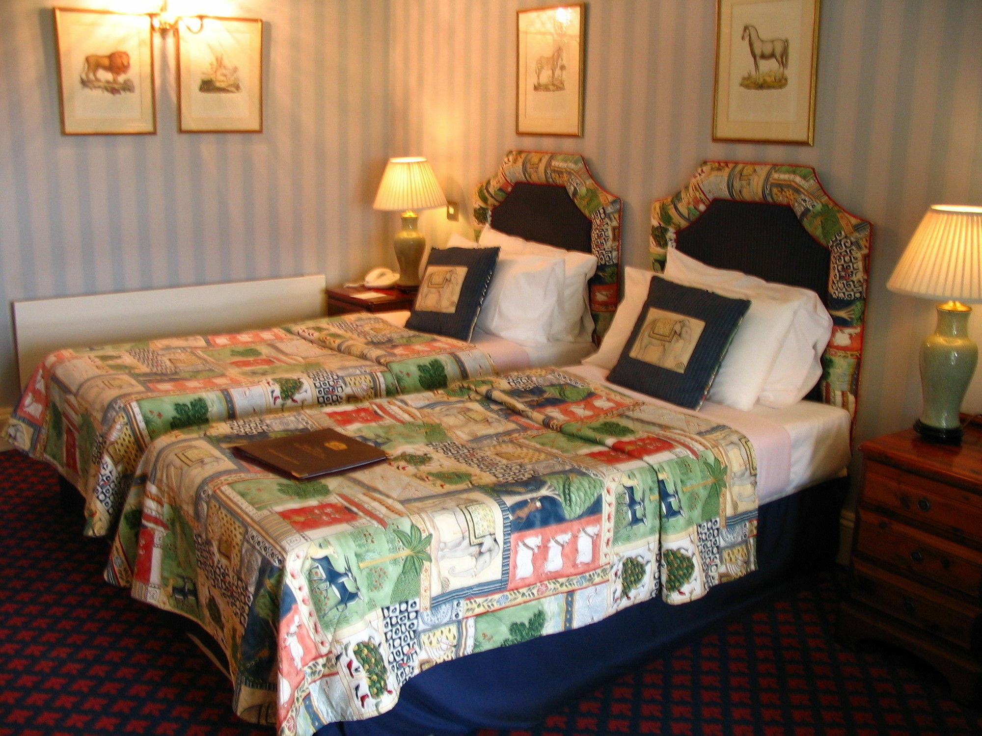 New House Country Hotel Кардиф Екстериор снимка